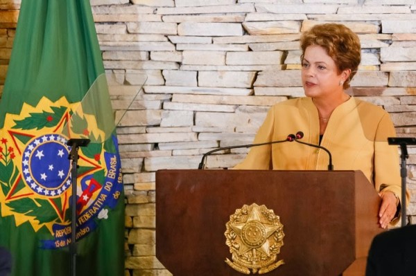 Dilma em reuniao ministerial 27 01 2015