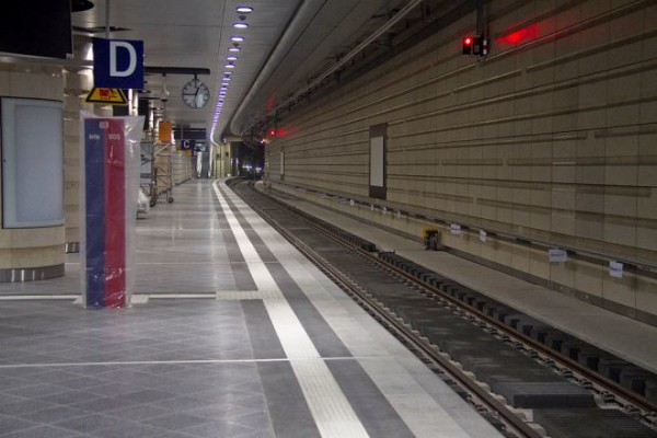 Túnel de Leipzig só foi aberto em dezembro 2013, com atraso de quase 4 anos.